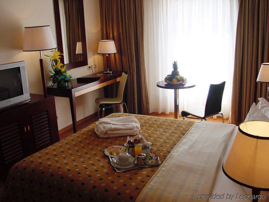 Vip Executive Santa Iria Hotel Санта Ирия да Азоя Екстериор снимка
