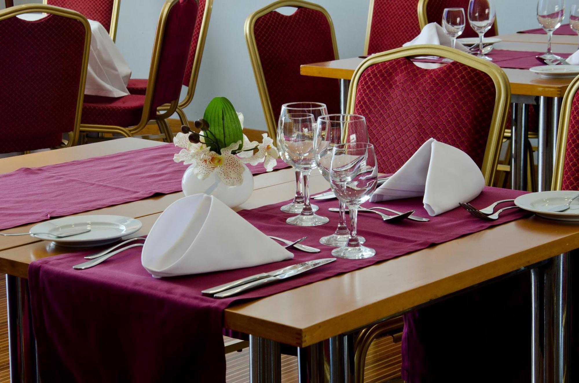 Vip Executive Santa Iria Hotel Санта Ирия да Азоя Екстериор снимка